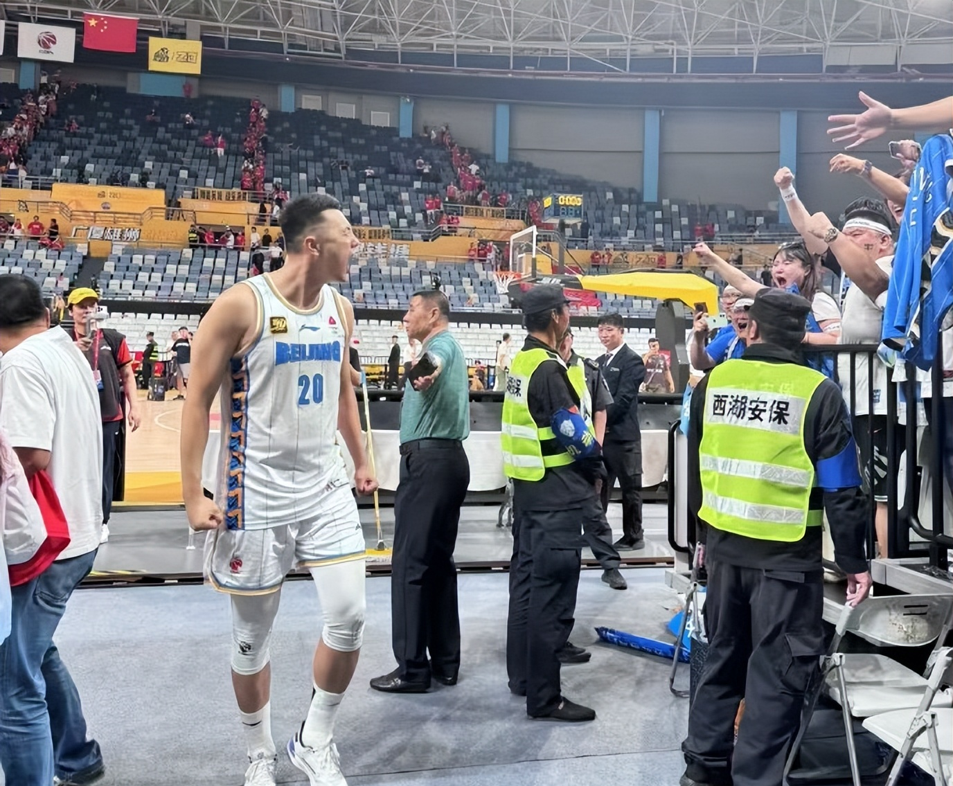 包含里程碑夜浙江队豪取连胜，NBA季后赛赛前刷纪录，媒体盛赞，纪律约束更严格的词条